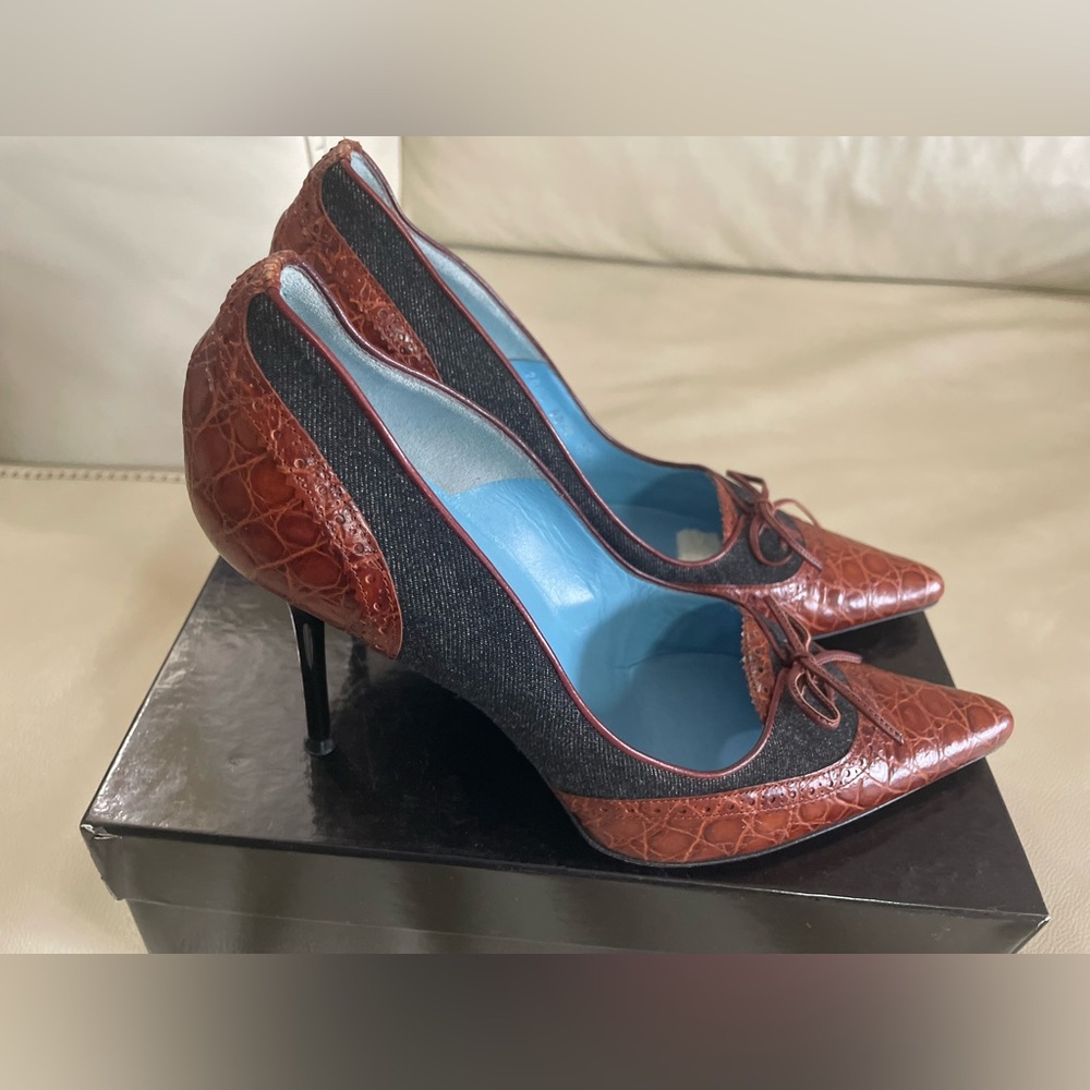 Barely worn Dolce and Gabbana Denim and leather pumps / heels.